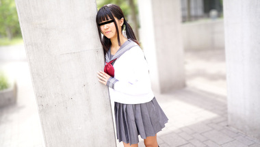 10musume 041823_01 – The School Uniform: A Delicate Girl With An Innocent Expression