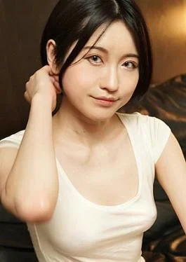 1P-022424-001 Bra-less nipples that gradually stand out with sweat Do you want to see it,