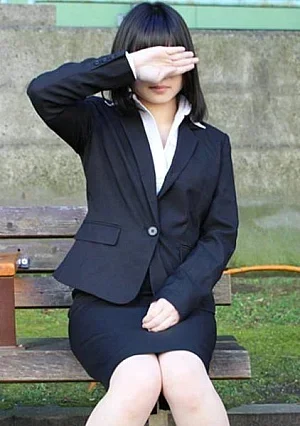 HZ-3965 Horny Legal Clerk Has an Amazingly Sensitive Pussy! – Ai Kobayashi: A Serious, Shaved-Pussy