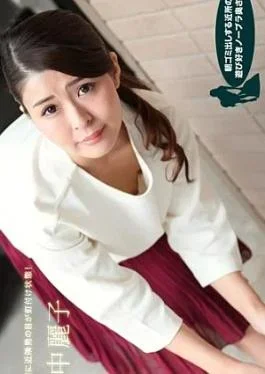 1P-062317-543 No-Bra Wife in the Morning: Reiko YamanakaA Fun-Loving, No-Bra Neighbor Taking Out the Trash