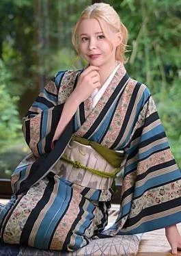 CR-102126-001 The beautiful blonde Russian woman was a lewd innkeeper! The beautiful blonde Russian woman