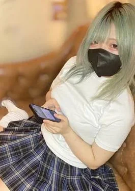 FC2PPV-4987190 Solo Shoot Huge Breasts, Petite Frame, Flashy Hair, a Downer Gal Who Shows Up