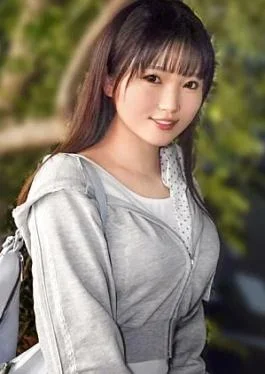 SIRO-5719 A masochistic girl who likes older men gets turned on when surrounded by older